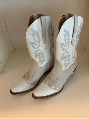 White Two-Tone Western Cowboy Boots